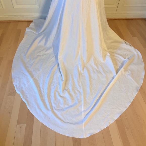 Brand New Unaltered | Sarah Seven Cassiopeia | Chapel Length Wedding Gown Size 8 - Picture 11 of 16
